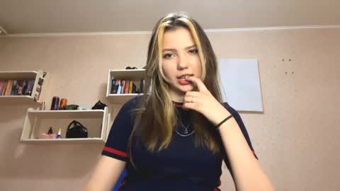 Margot online show from April 2026 06:02:01 PM