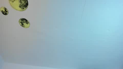 juliana  online show from March 2026 02:41:01 AM