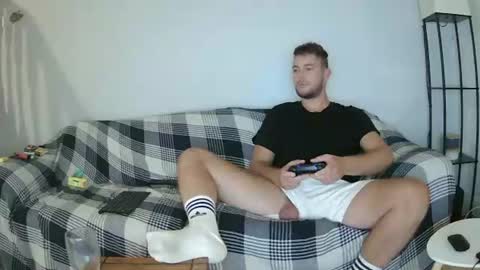 Snapshot of englishladxxx chatting on June 2026 08:51:01 PM Englishladxxx online show from June 2026 08:51:01 PM