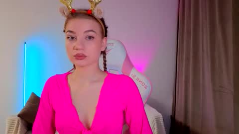 enjoyeverymoment_ online show from December 2025 05:35:02 AM