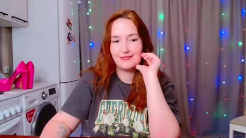Snapshot of enorolve chatting on December 2024 12:23:01 AM Horny Mary online show from December 2024 12:23:01 AM