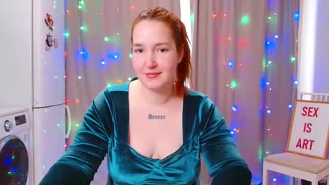 Snapshot of enorolve chatting on December 2024 06:45:01 AM Horny Mary online show from December 2024 06:45:01 AM