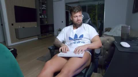 Erik online show from March 2025 11:20:02 PM