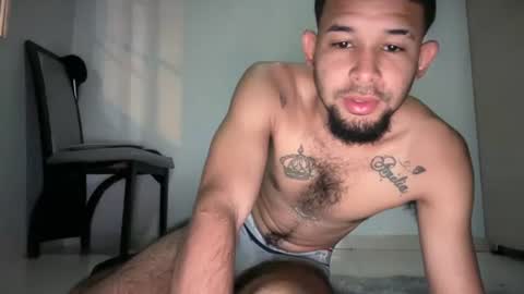 Snapshot of enyel_100 chatting on June 2026 09:14:02 AM enyel_100 online show from June 2026 09:14:02 AM