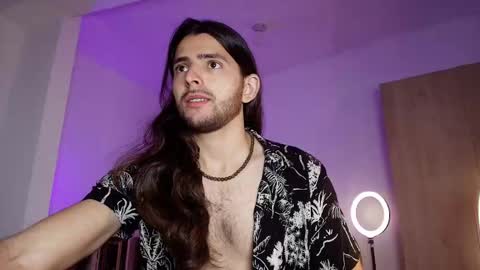 enzo_moretii online show from November 2025 02:05:02 PM