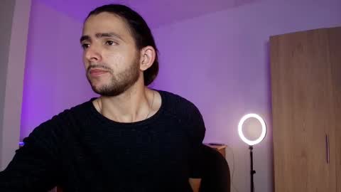 enzo_moretii online show from November 2025 11:38:02 PM