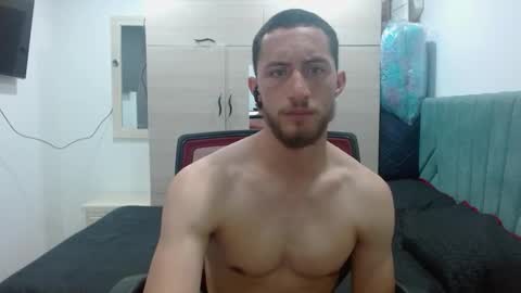 enzo_savage online show from November 2025 05:46:02 PM