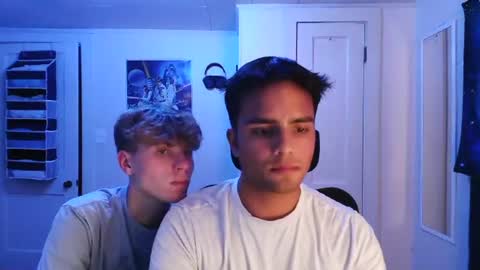 Snapshot of enzoandshaun chatting on June 2026 01:30:01 AM Enzo and Shaun online show from June 2026 01:30:01 AM