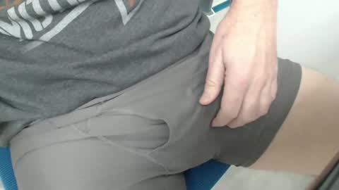 eric100eric100 online show from February 2026 08:51:02 PM