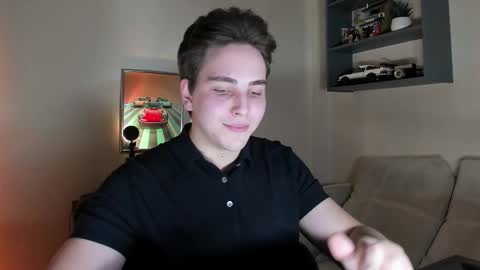 Eric online show from November 2025 07:57:01 PM