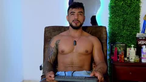 Brayan online show from February 2025 09:41:02 PM