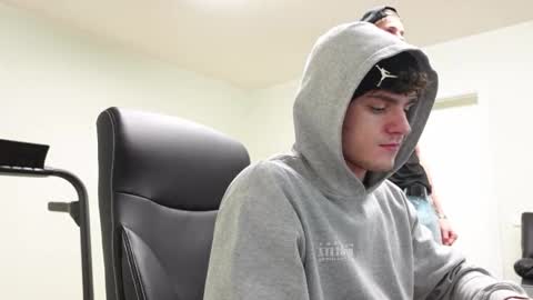    online show from November 2025 03:23:02 PM