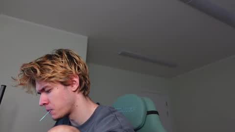    online show from December 2025 07:24:01 AM