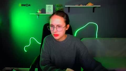 your dear Erica  online show from October 2025 07:59:01 PM