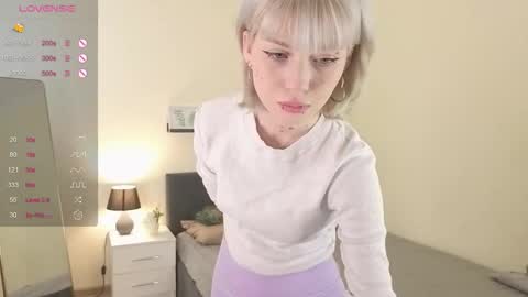 Sofia online show from December 2025 08:12:01 AM