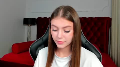 EricaFoxes online show from August 2026 06:02:01 PM
