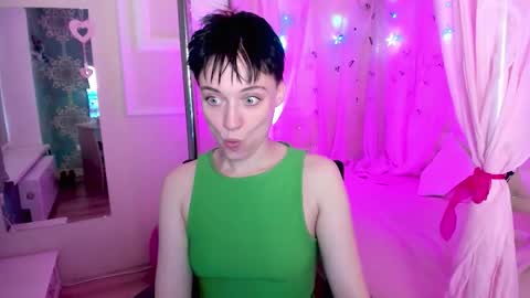 Ericka online show from November 2025 07:20:01 AM