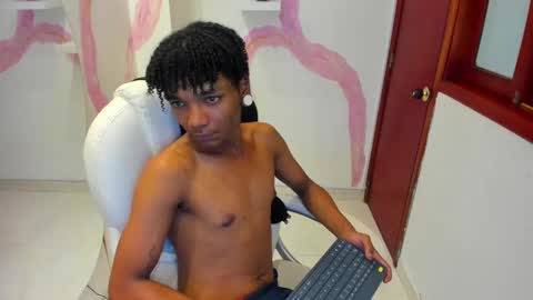 Snapshot of erickhoffman_ chatting on December 2024 06:04:01 AM Your Erick Hoffman online show from December 2024 06:04:01 AM