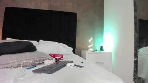 Snapshot of erickhoffman_ chatting on January 2025 11:01:02 AM Your Erick Hoffman online show from January 2025 11:01:02 AM