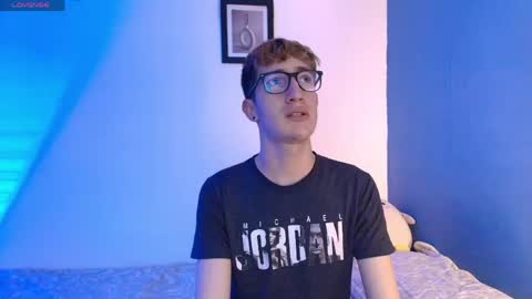 Snapshot of erik_golden_ chatting on June 2026 07:29:01 PM I am Erik online show from June 2026 07:29:01 PM