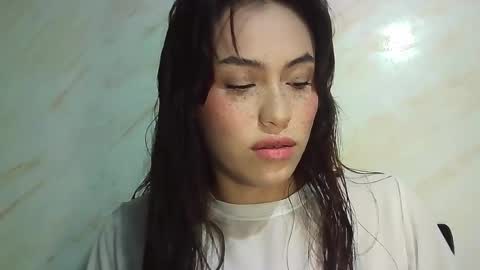 Snapshot of erika_depp chatting on June 2026 05:11:02 PM Erika online show from June 2026 05:11:02 PM