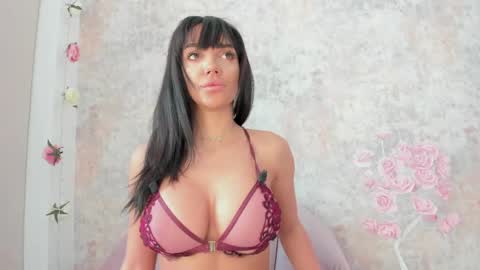 Erikabeee online show from March 2026 06:41:01 AM