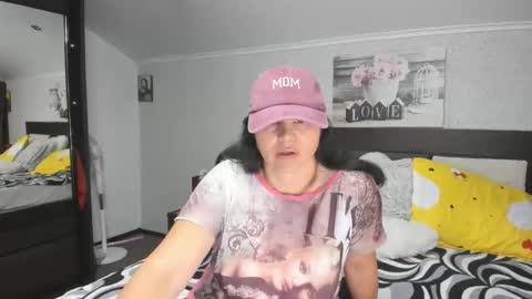 Snapshot of erikagold chatting on May 2026 03:13:01 AM ErikaGold online show from May 2026 03:13:01 AM