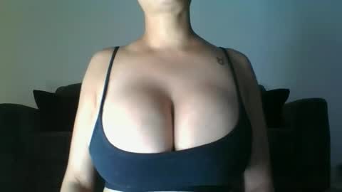 erin2025 online show from April 2026 06:41:02 AM