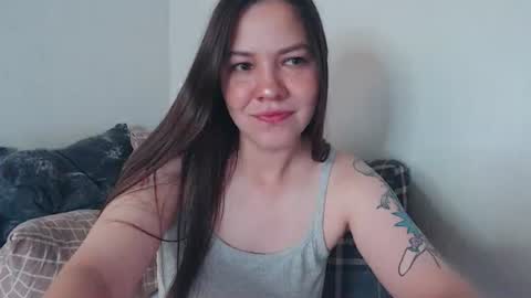 Snapshot of erin_love_ chatting on June 2026 07:00:01 AM Erin online show from June 2026 07:00:01 AM