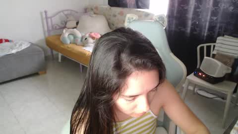 Snapshot of erina_1 chatting on April 2026 06:44:02 PM erina_1 online show from April 2026 06:44:02 PM