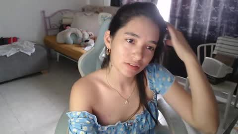 Snapshot of erina_1 chatting on April 2026 05:36:01 PM erina_1 online show from April 2026 05:36:01 PM