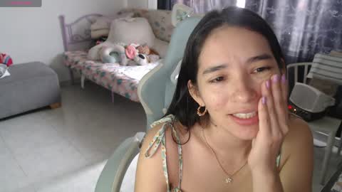 Snapshot of erina_1 chatting on April 2026 05:43:01 PM erina_1 online show from April 2026 05:43:01 PM