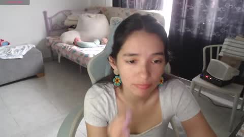 Snapshot of erina_1 chatting on April 2026 04:59:02 PM erina_1 online show from April 2026 04:59:02 PM
