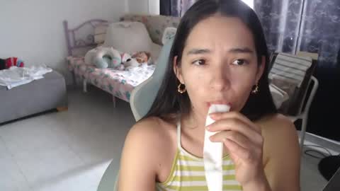 Snapshot of erina_1 chatting on May 2026 06:02:02 PM erina_1 online show from May 2026 06:02:02 PM