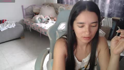 Snapshot of erina_1 chatting on May 2026 05:51:01 PM erina_1 online show from May 2026 05:51:01 PM