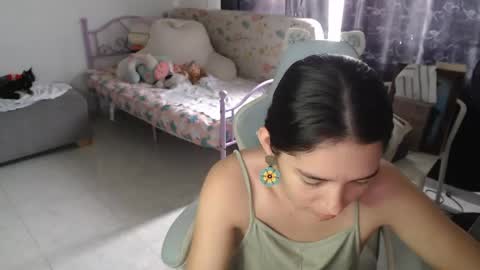 Snapshot of erina_1 chatting on May 2026 06:27:01 PM erina_1 online show from May 2026 06:27:01 PM