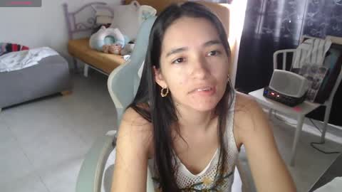Snapshot of erina_1 chatting on June 2026 05:30:02 PM erina_1 online show from June 2026 05:30:02 PM