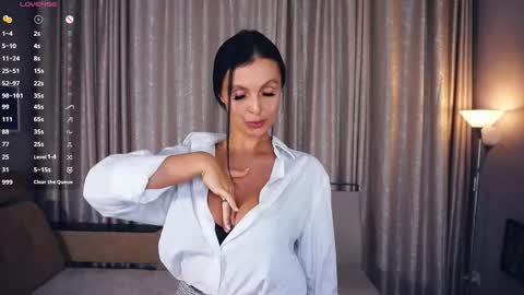 Erline and Monica online show from September 2025 07:30:01 PM