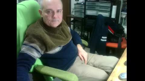 Snapshot of ernello chatting on January 2026 07:06:02 PM ernello online show from January 2026 07:06:02 PM