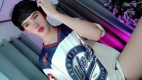 Snapshot of erotic_empress18 chatting on June 2026 12:22:01 PM erotic_empress18 online show from June 2026 12:22:01 PM