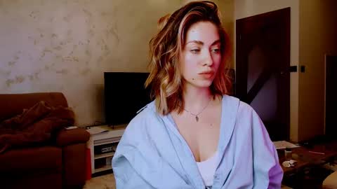 Snapshot of eroticgiftxxx chatting on February 2025 12:31:01 PM LylaXXX online show from February 2025 12:31:01 PM