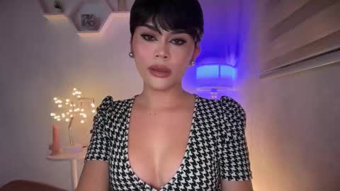 Snapshot of erotictsmonica chatting on February 2026 12:01:01 AM monica online show from February 2026 12:01:01 AM
