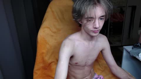 Snapshot of ervi_ chatting on May 2026 01:30:02 PM ERV1II online show from May 2026 01:30:02 PM