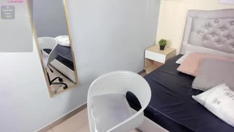 Escarlet online show from February 2026 01:19:01 PM