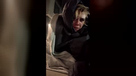 Snapshot of escence1994 chatting on February 2026 02:10:02 PM escence1994 online show from February 2026 02:10:02 PM