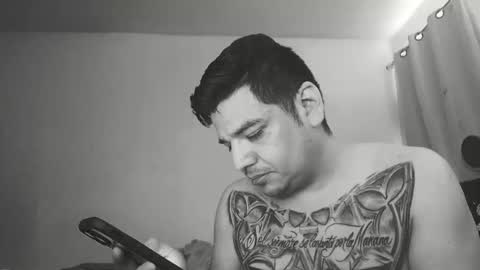 escodamus12 online show from February 2025 05:15:01 PM