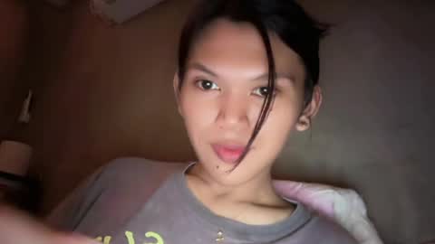 Snapshot of esilchan chatting on May 2026 05:49:01 AM Chelliane online show from May 2026 05:49:01 AM
