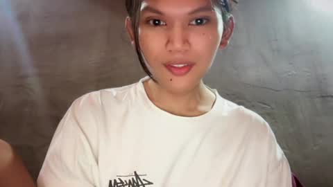 Snapshot of esilchan chatting on June 2026 05:30:01 AM Chelliane online show from June 2026 05:30:01 AM