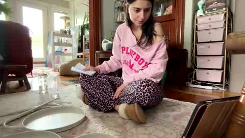 Snapshot of esimaralda chatting on May 2026 04:11:02 PM esimaralda online show from May 2026 04:11:02 PM