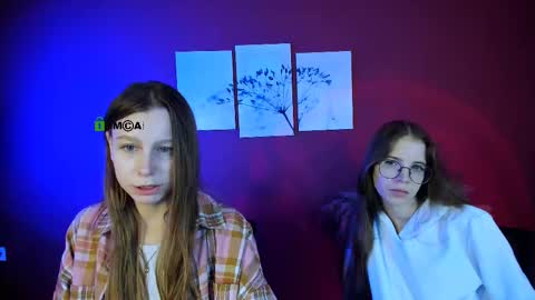 esme_moore_ online show from October 2025 08:48:02 AM